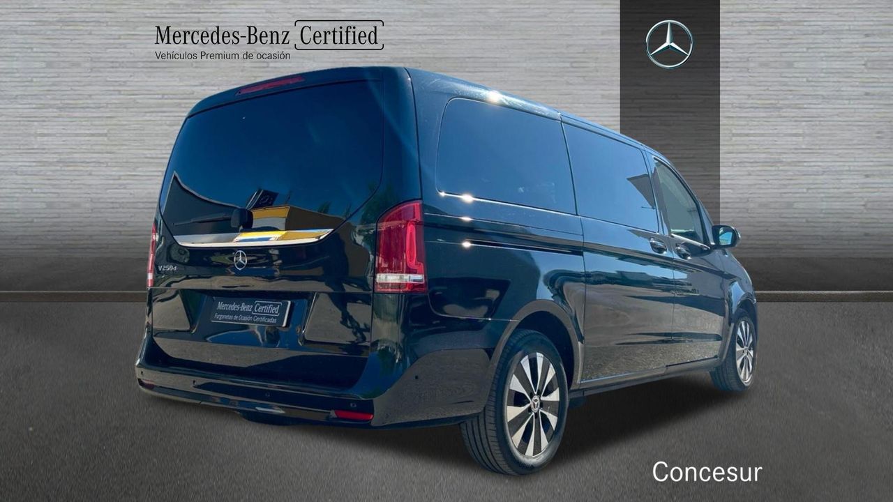 mercedes clase v 2023 / foto grande (2)