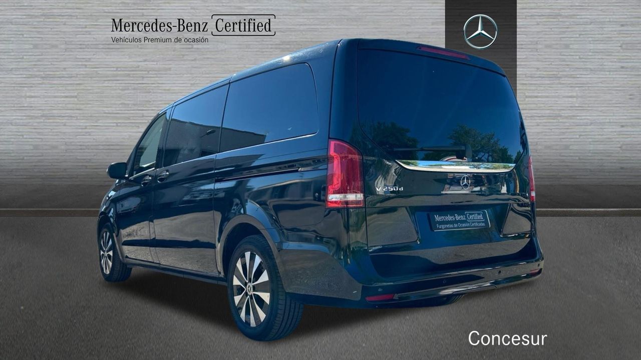 mercedes clase v 2023 / foto grande (3)