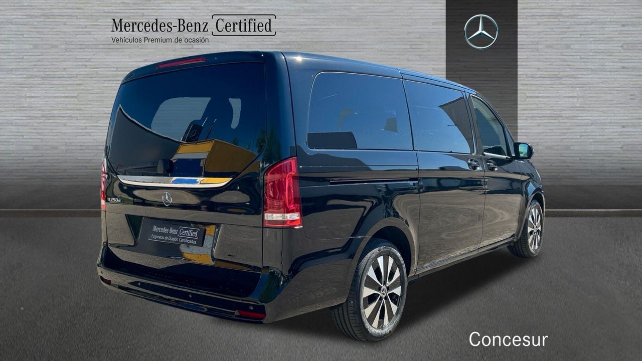 mercedes clase v 2023 / foto grande (2)