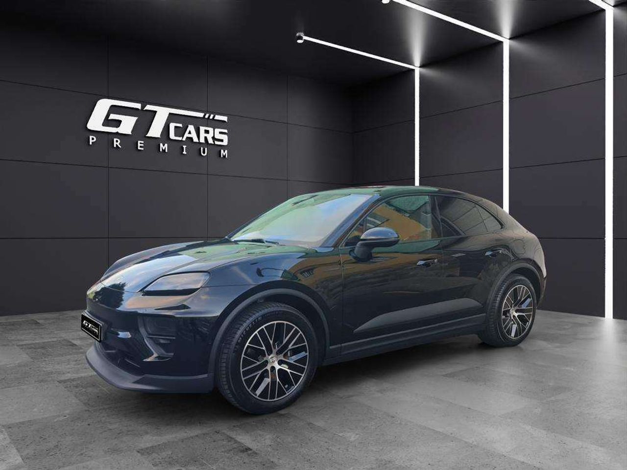 porsche macan 2025 /