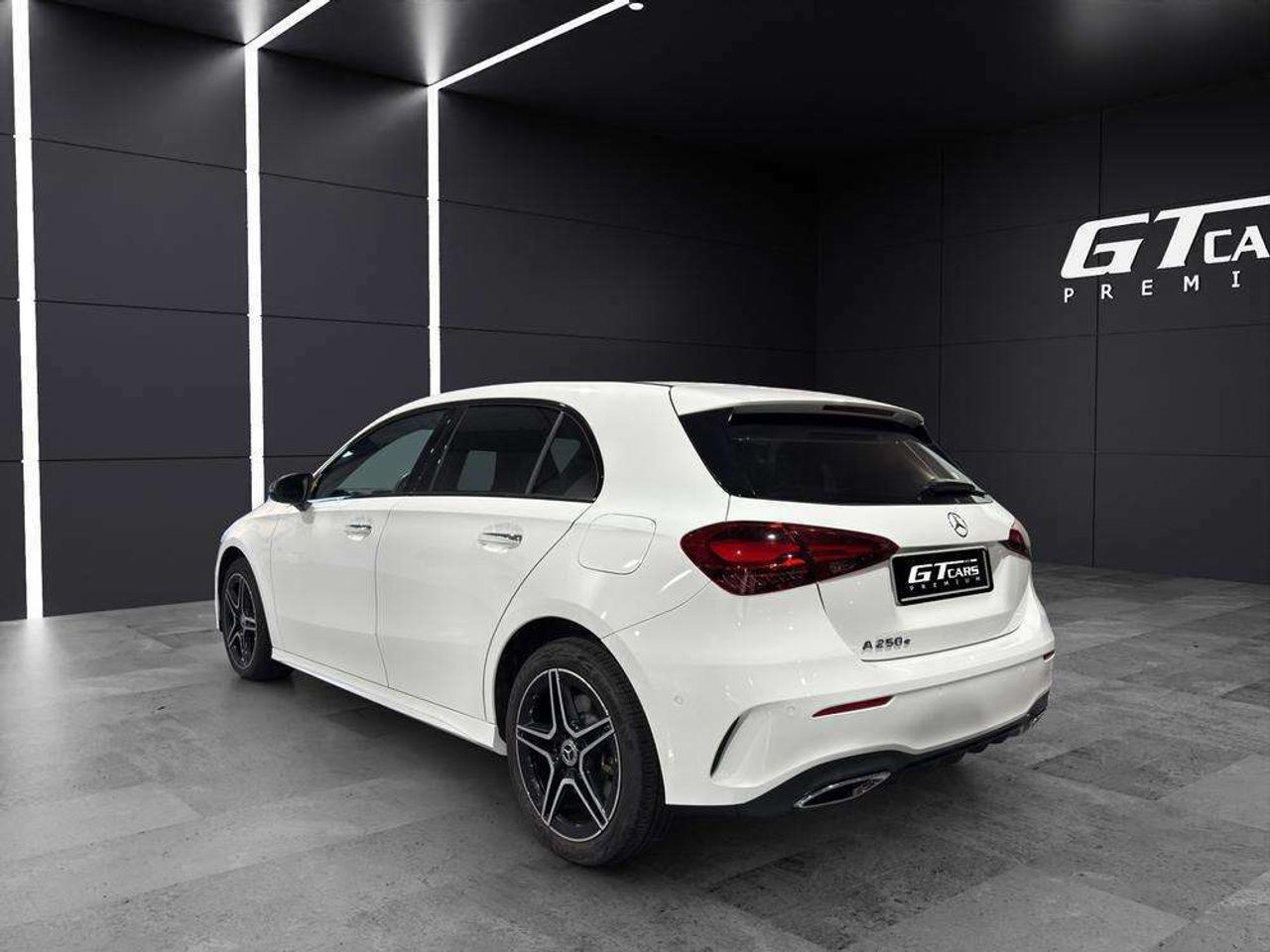 mercedes clase a 2024 / foto grande (3)