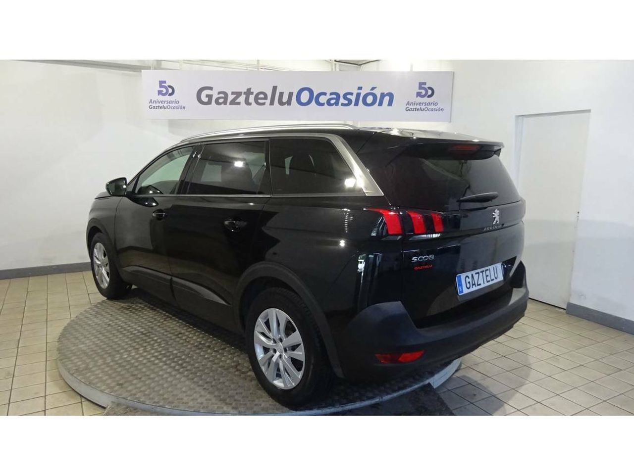peugeot 5008 2018 /