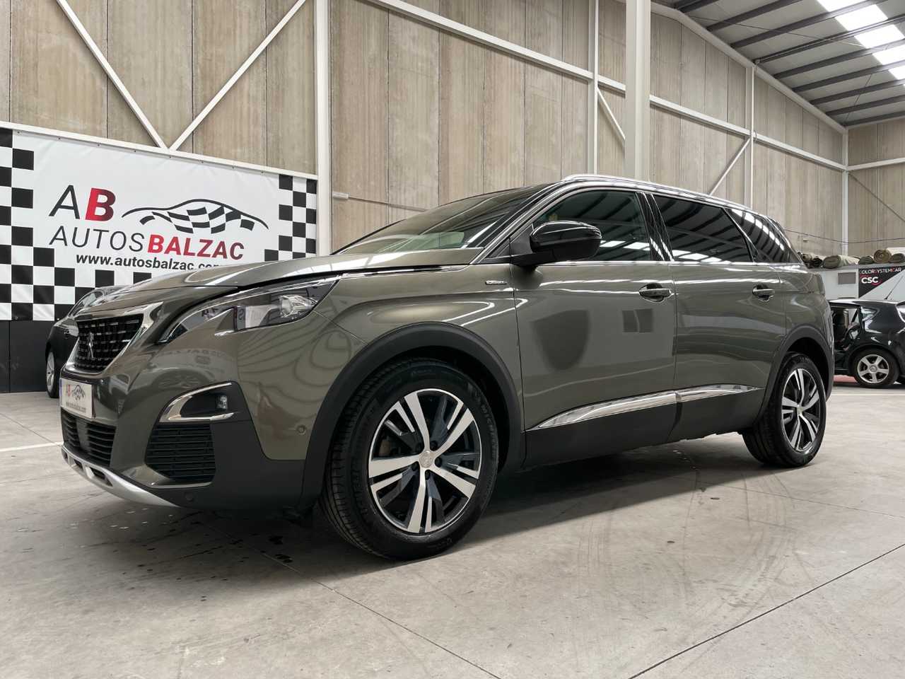 Peugeot 5008 ocasión segunda mano 2017 Diésel por 23.990€ en Málaga