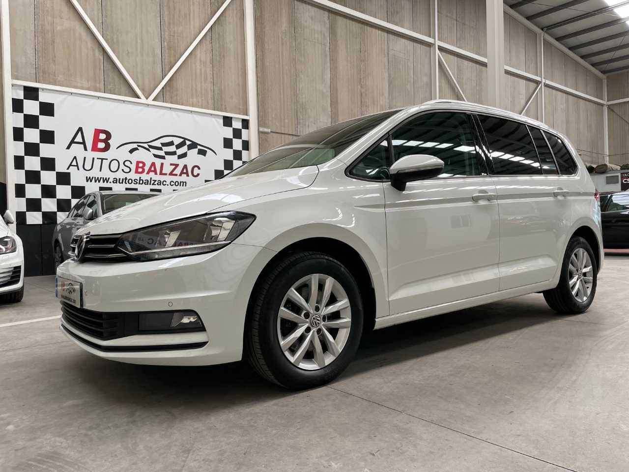 Volkswagen Touran ocasión segunda mano 2018 Diésel por 19.990€ en Málaga