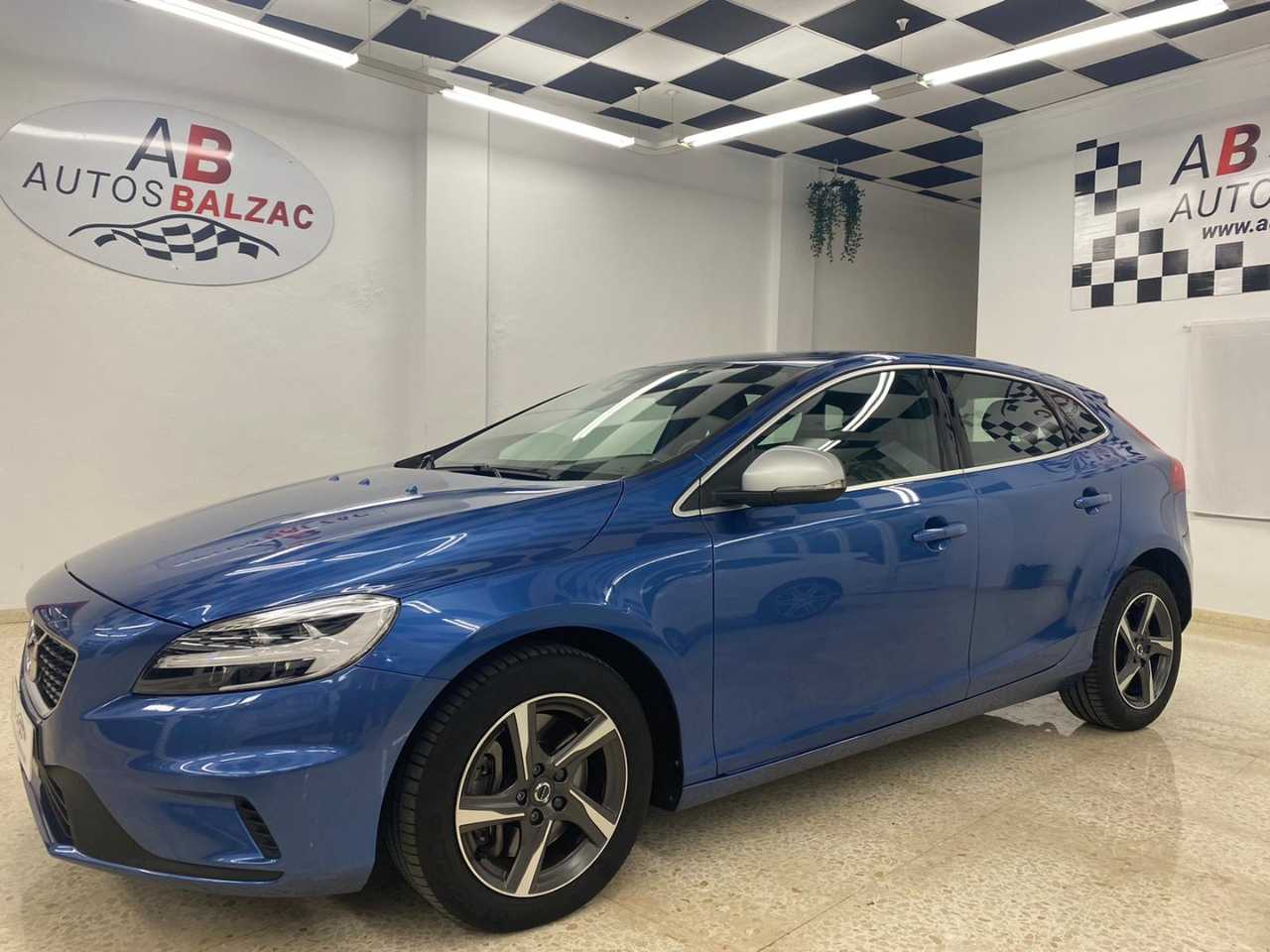 Volvo V40 ocasión segunda mano 2018 Diésel por 20.490€ en Málaga