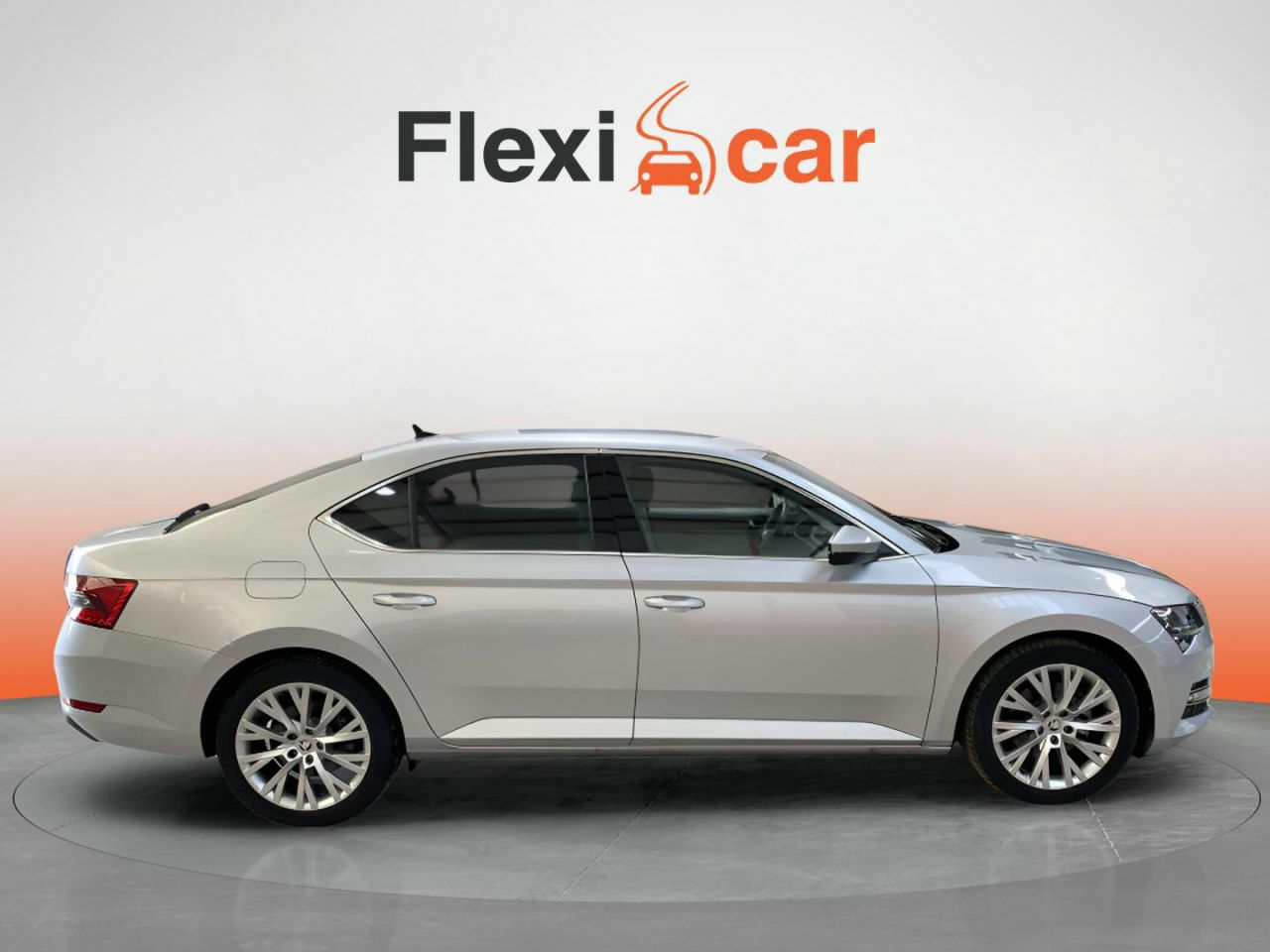 skoda superb 2022 / foto grande (2)