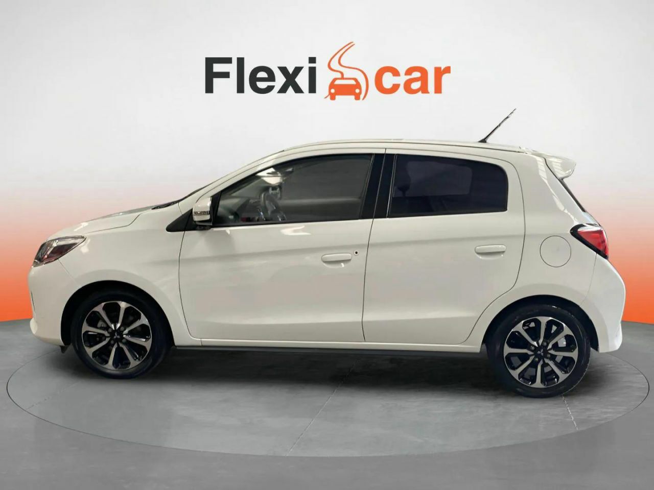 mitsubishi space star 2023 / foto grande (3)
