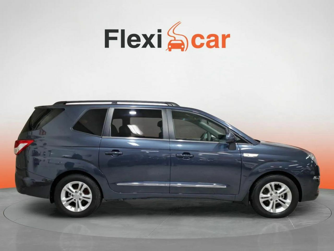 ssangyong rodius 2016 / foto grande (3)