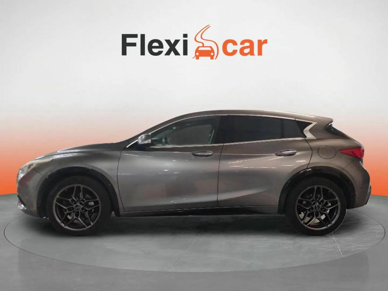 infiniti q30 2016 / foto grande (2)