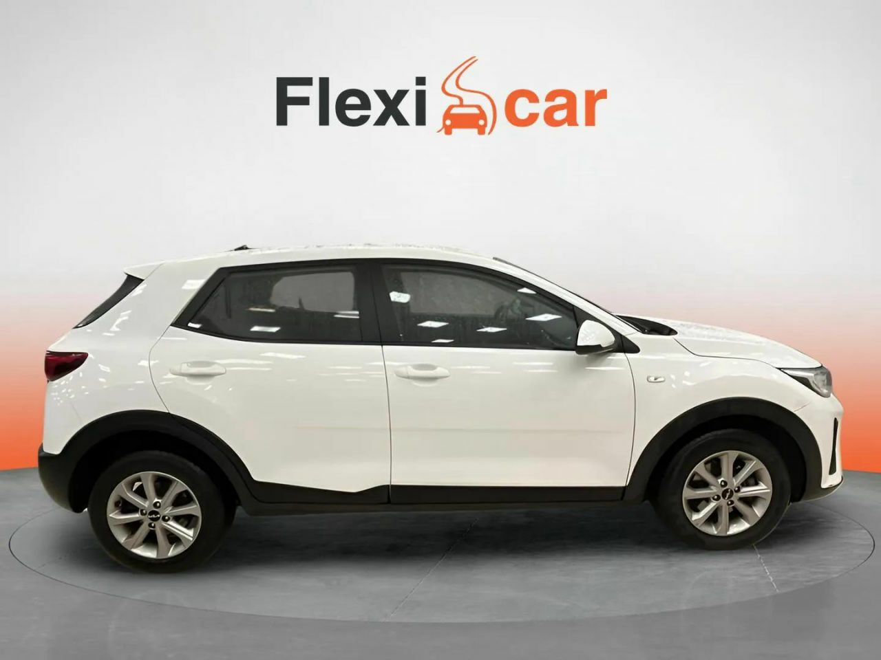 kia stonic 2022 / foto grande (3)