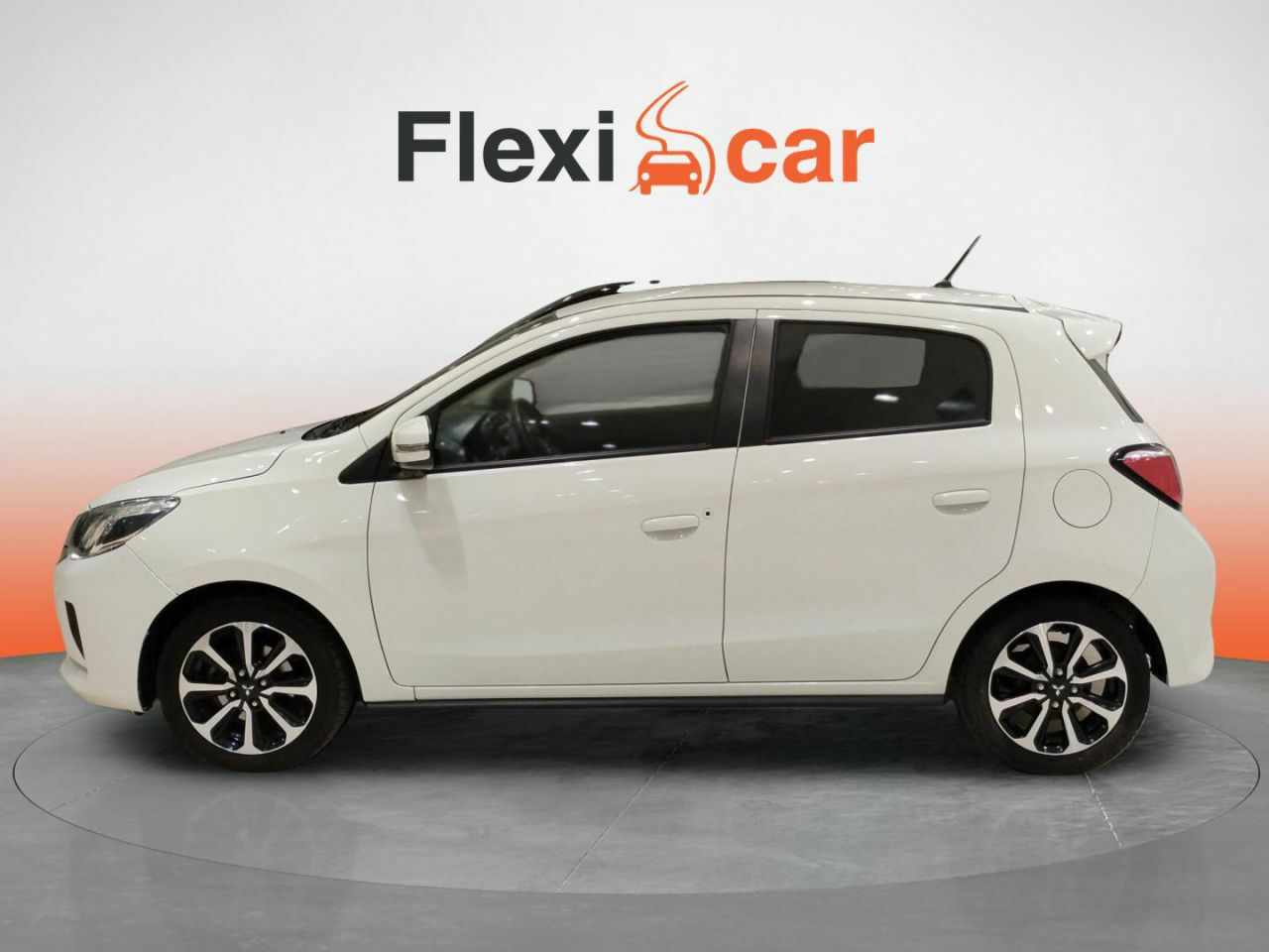 mitsubishi space star 2023 / foto grande (3)
