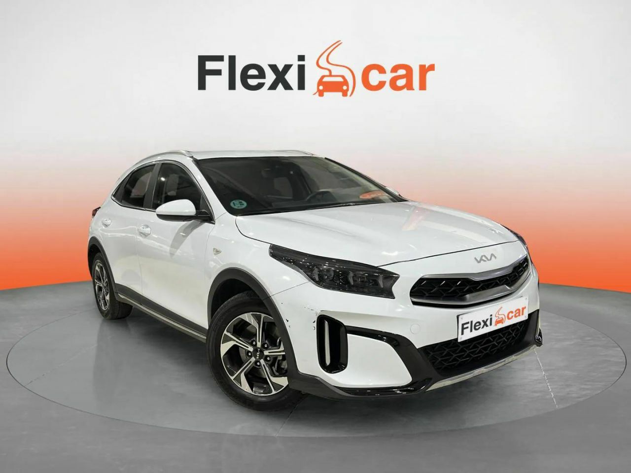 Kia xceed beige 5 plazas  de segunda mano - kia xceed 2023 /