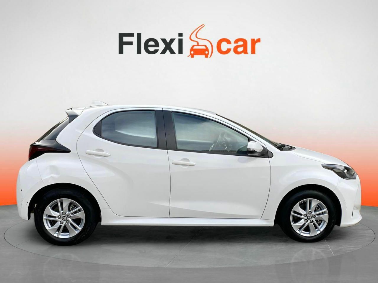 toyota yaris 2021 / foto grande (2)