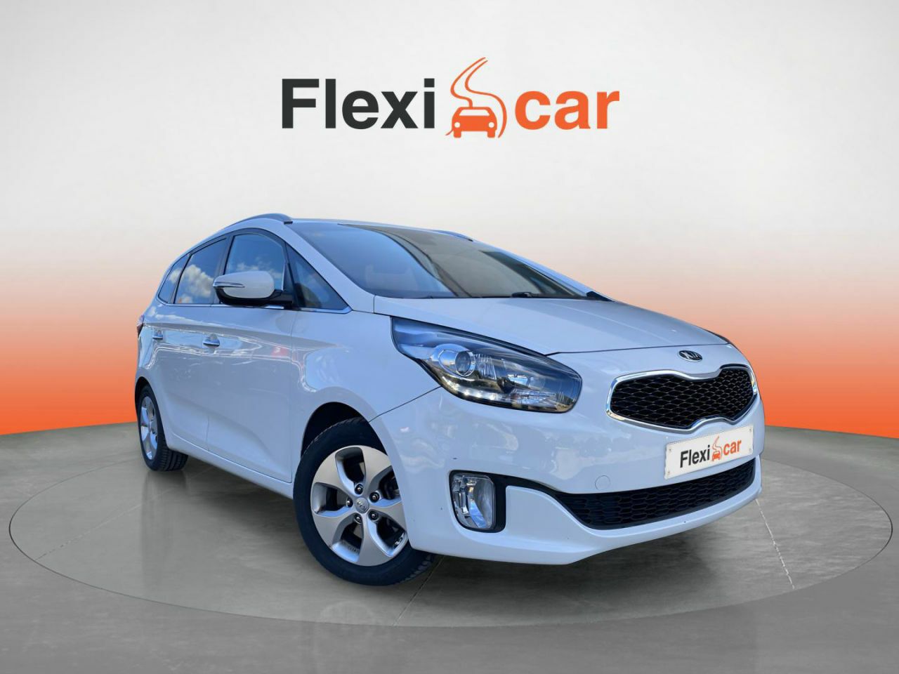 Kia carens 5 puertas  de segunda mano - kia carens 2016 /
