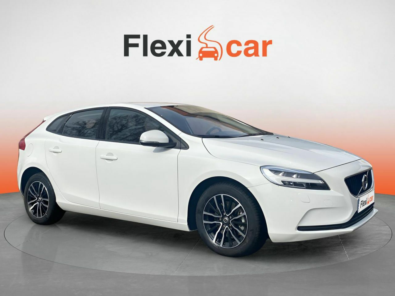 Volvo v90 con color blanco  de segunda mano - volvo v40 2019 /