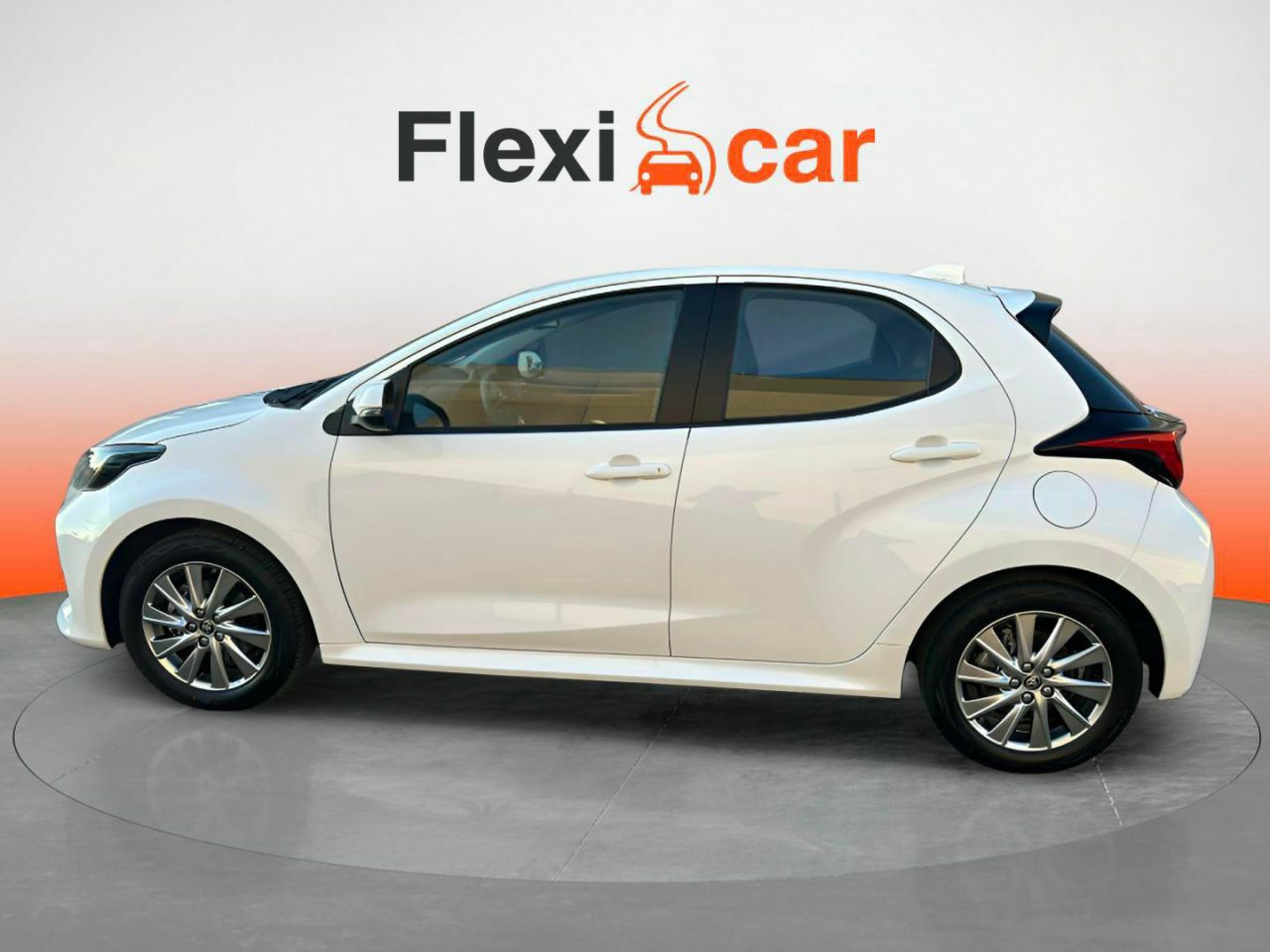 toyota yaris 2023 / foto grande (3)