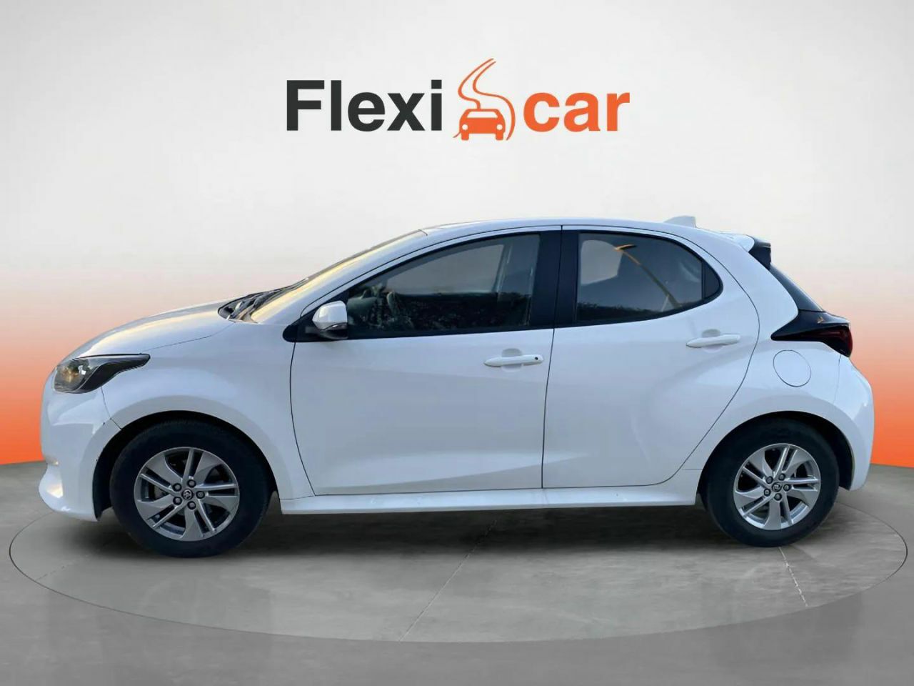 toyota yaris 2024 / foto grande (3)