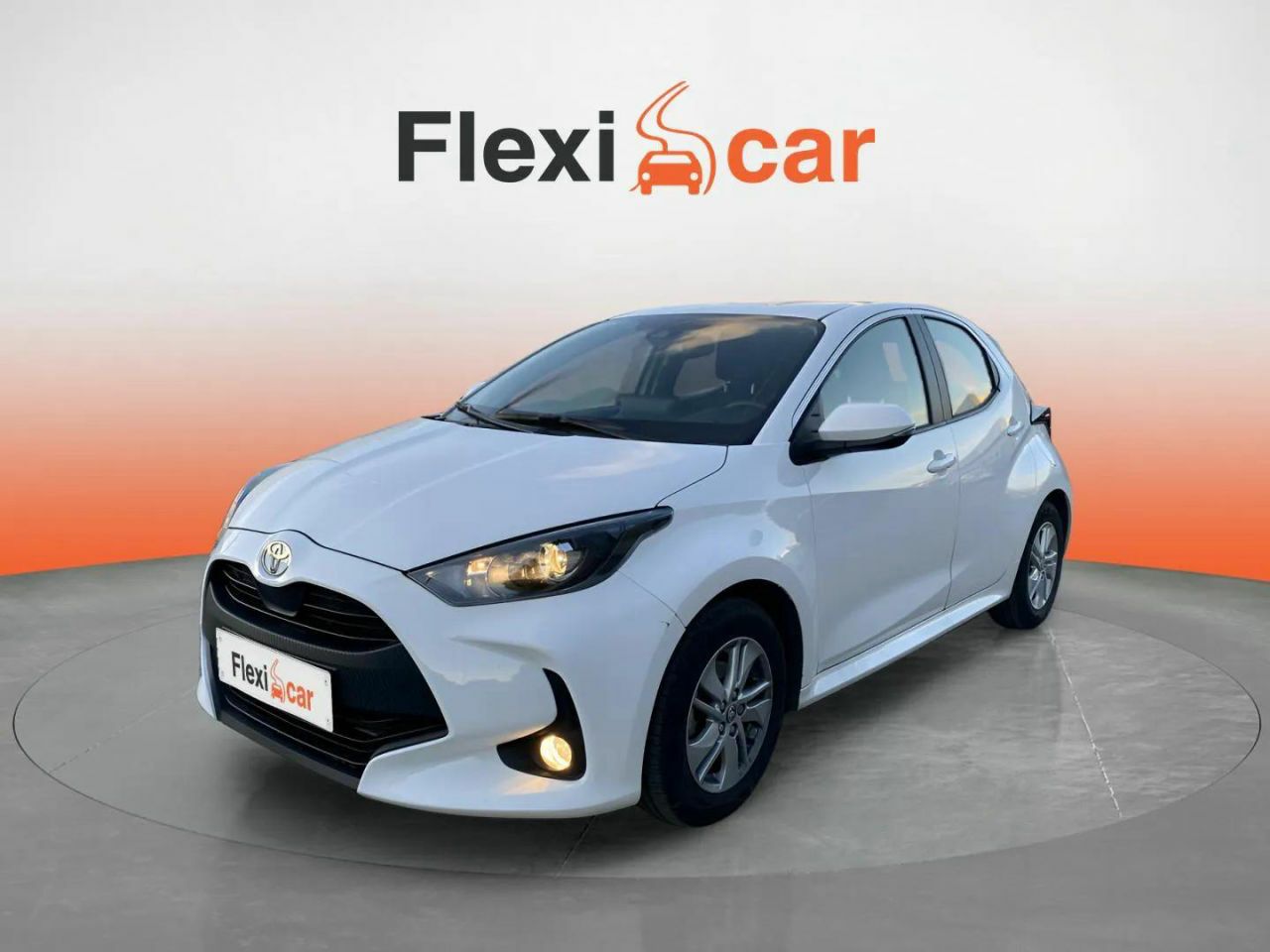 toyota yaris 2024 / foto grande (2)