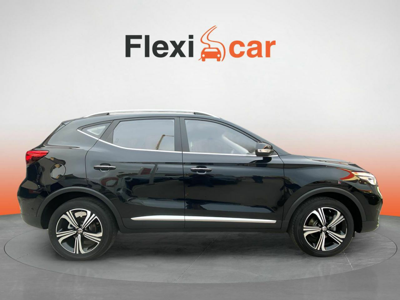 mg zs 2023 / foto grande (2)