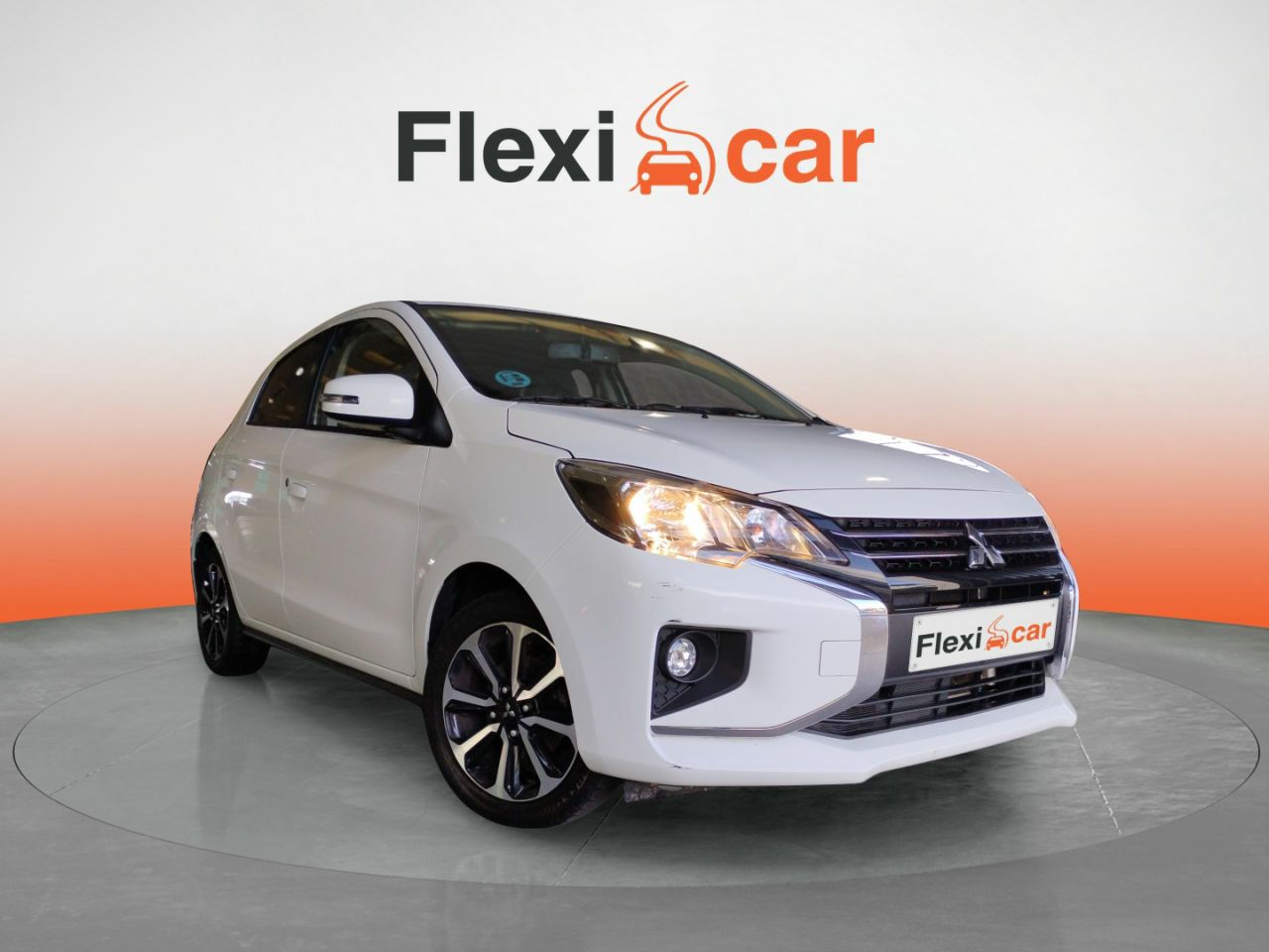 Foto mitsubishi space star 2023 /