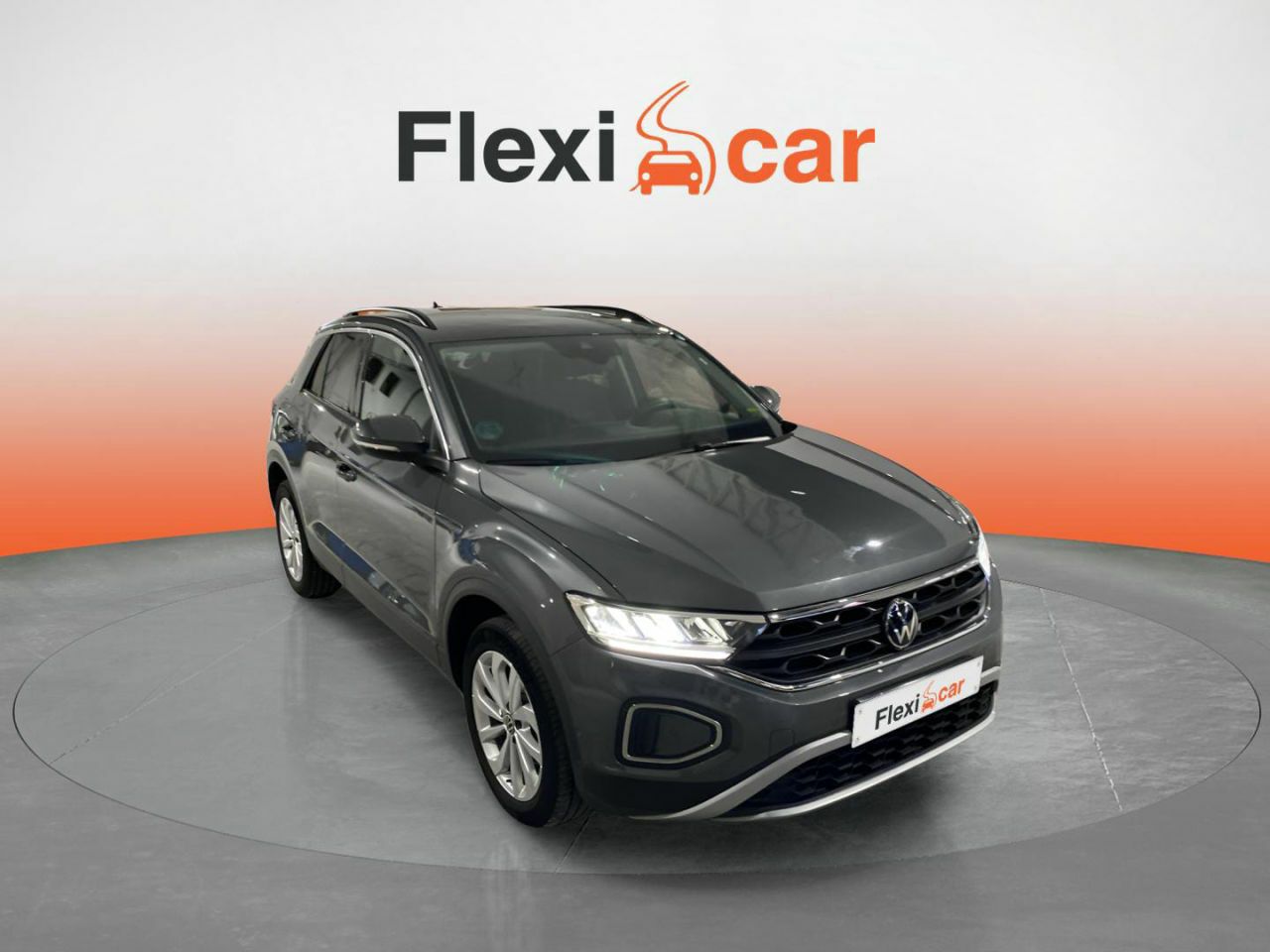 Oportunidad unica comprar  de segunda mano - volkswagen t-cross 2023 /