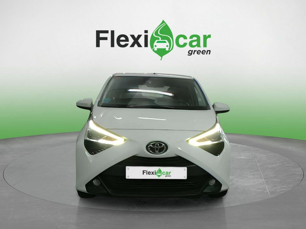 toyota aygo 2018 / foto grande (2)