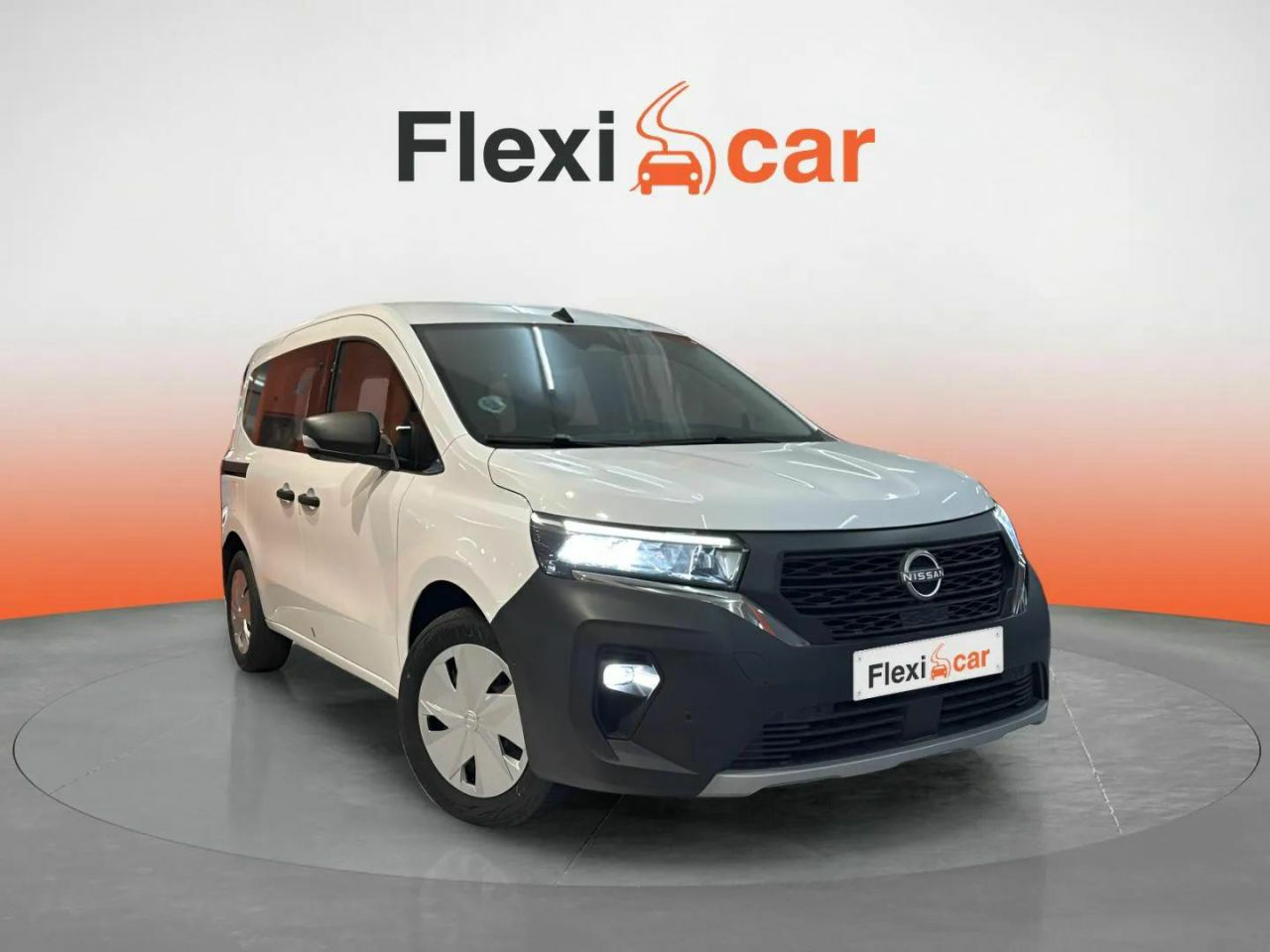 Nissan qashqai blanco 5 plazas  de segunda mano - nissan townstar 2023 /