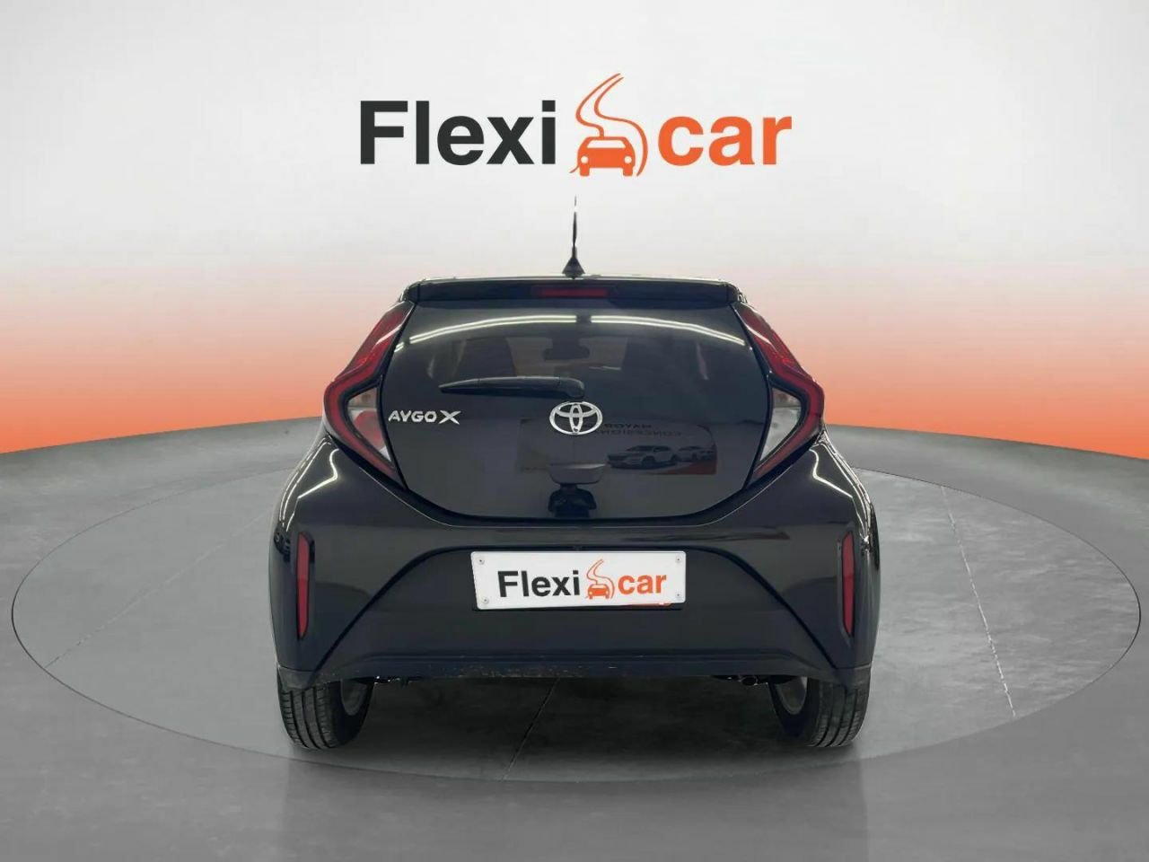 toyota aygo 2023 / foto grande (2)