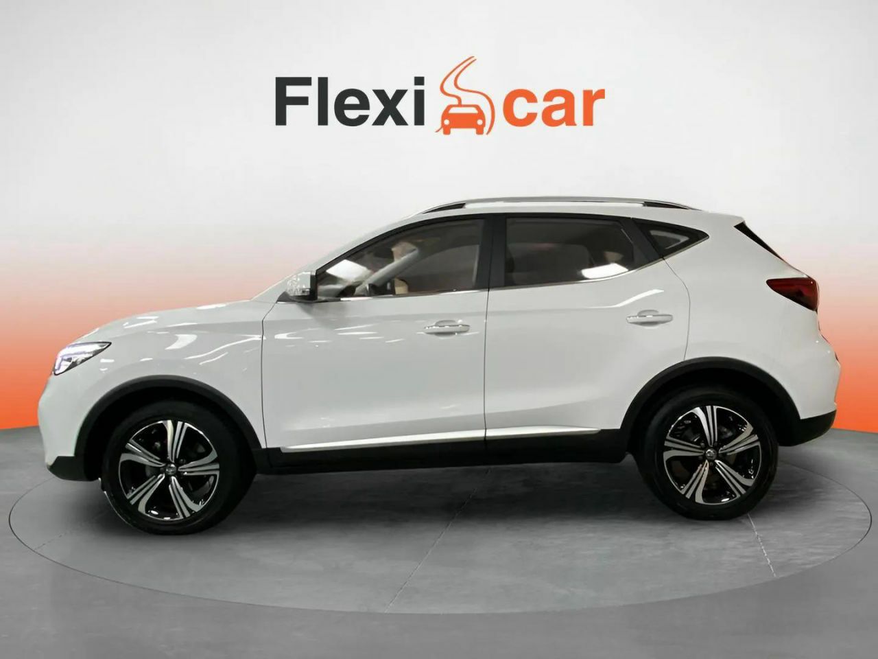 mg zs 2023 / foto grande (2)