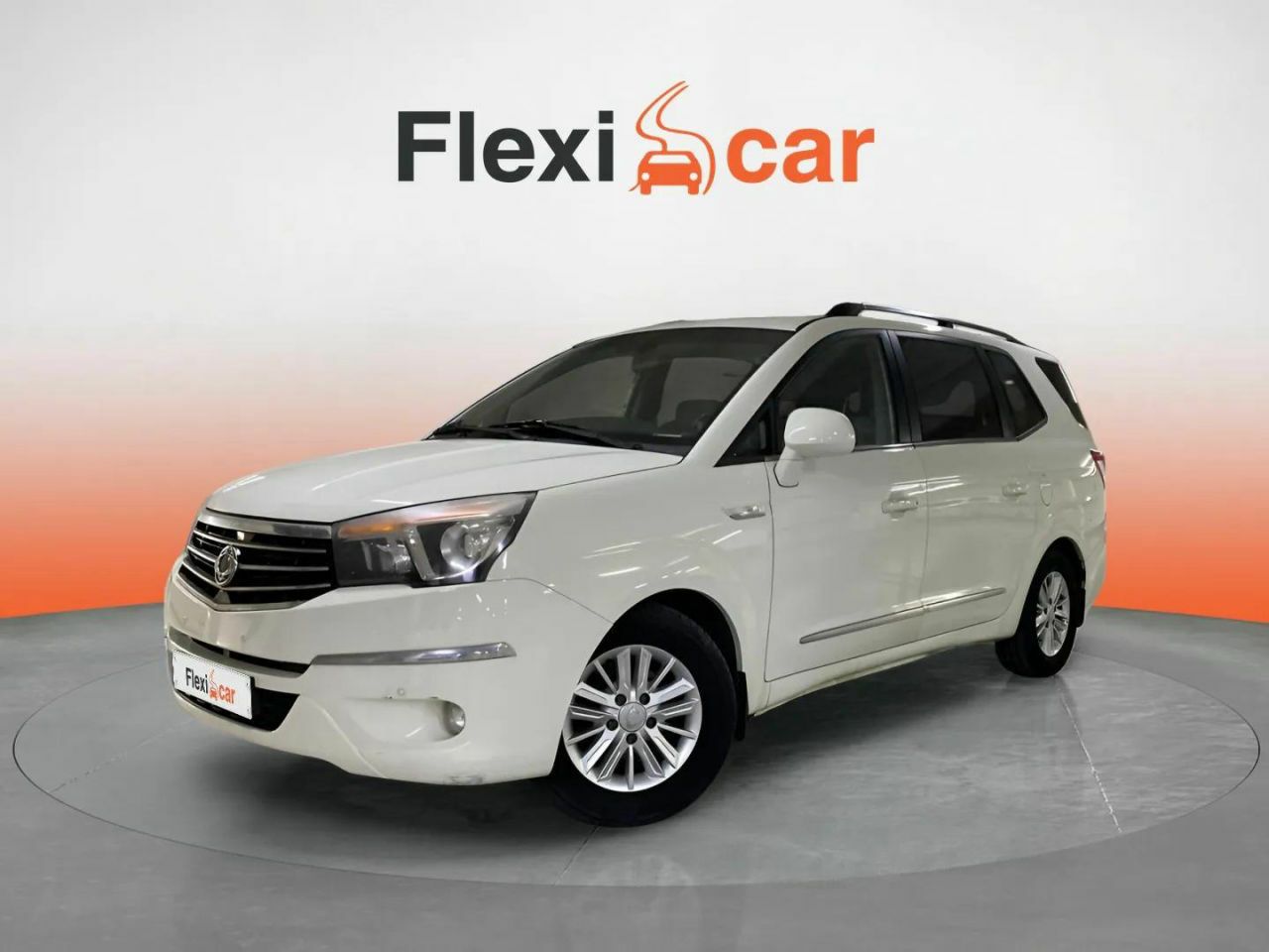 ssangyong rodius 2016 / foto grande (3)