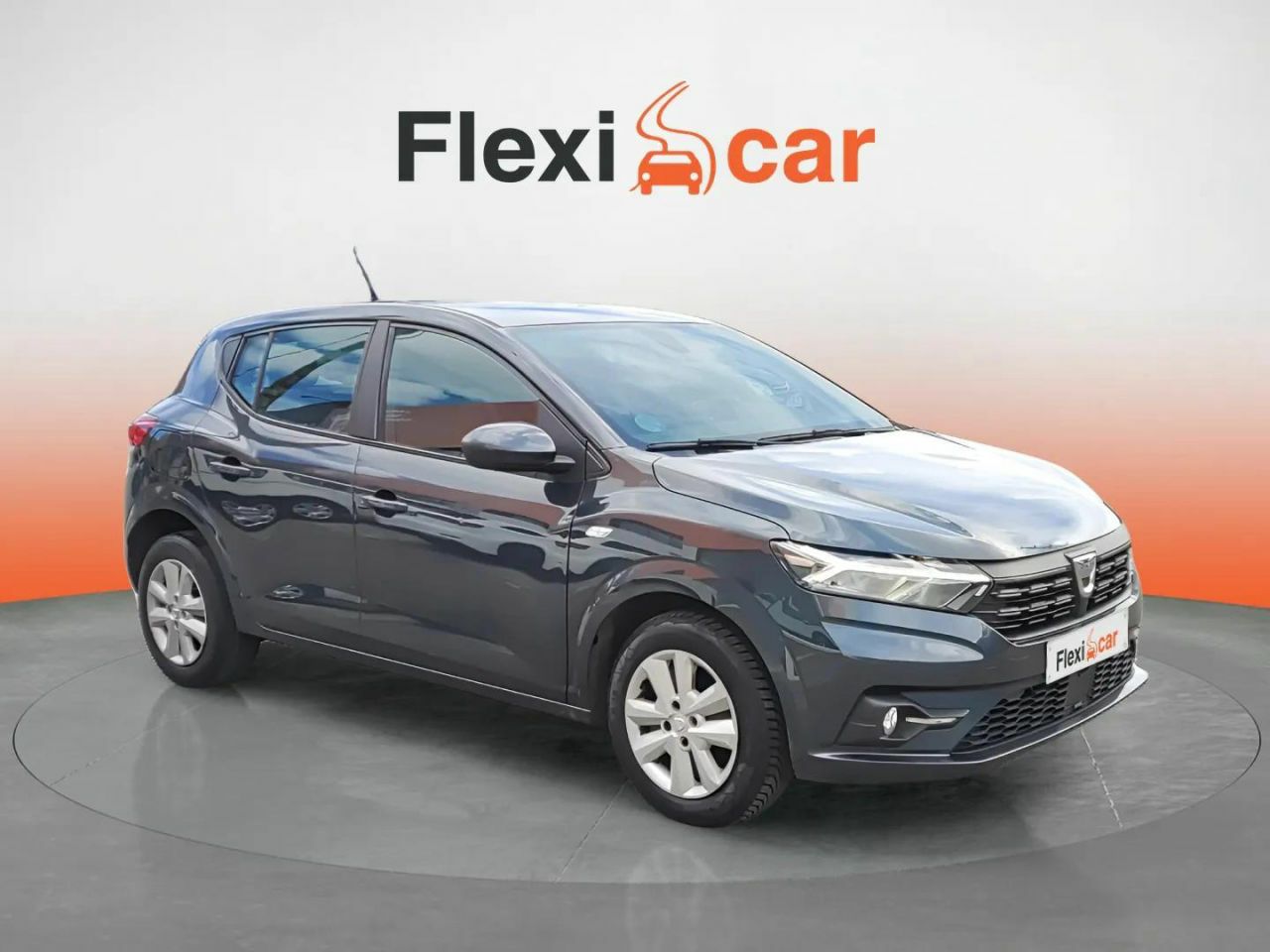 Dacia spring gris  de segunda mano - dacia sandero 2021 /
