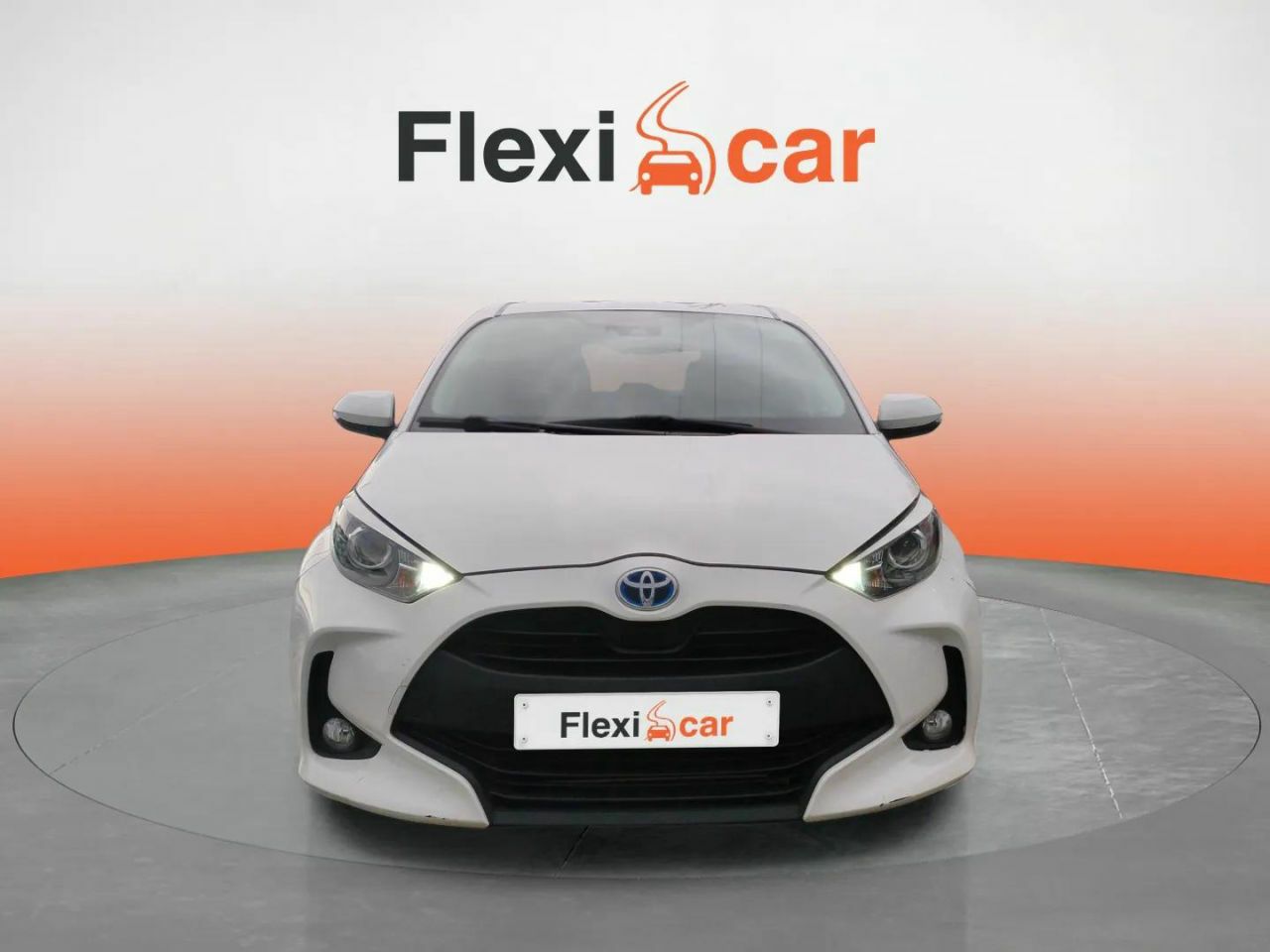toyota yaris 2021 / foto grande (2)