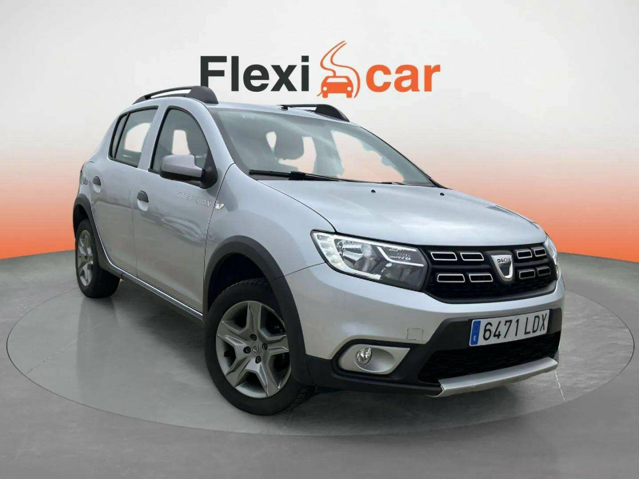 Dacia spring 5 puertas  de segunda mano - dacia sandero 2020 /