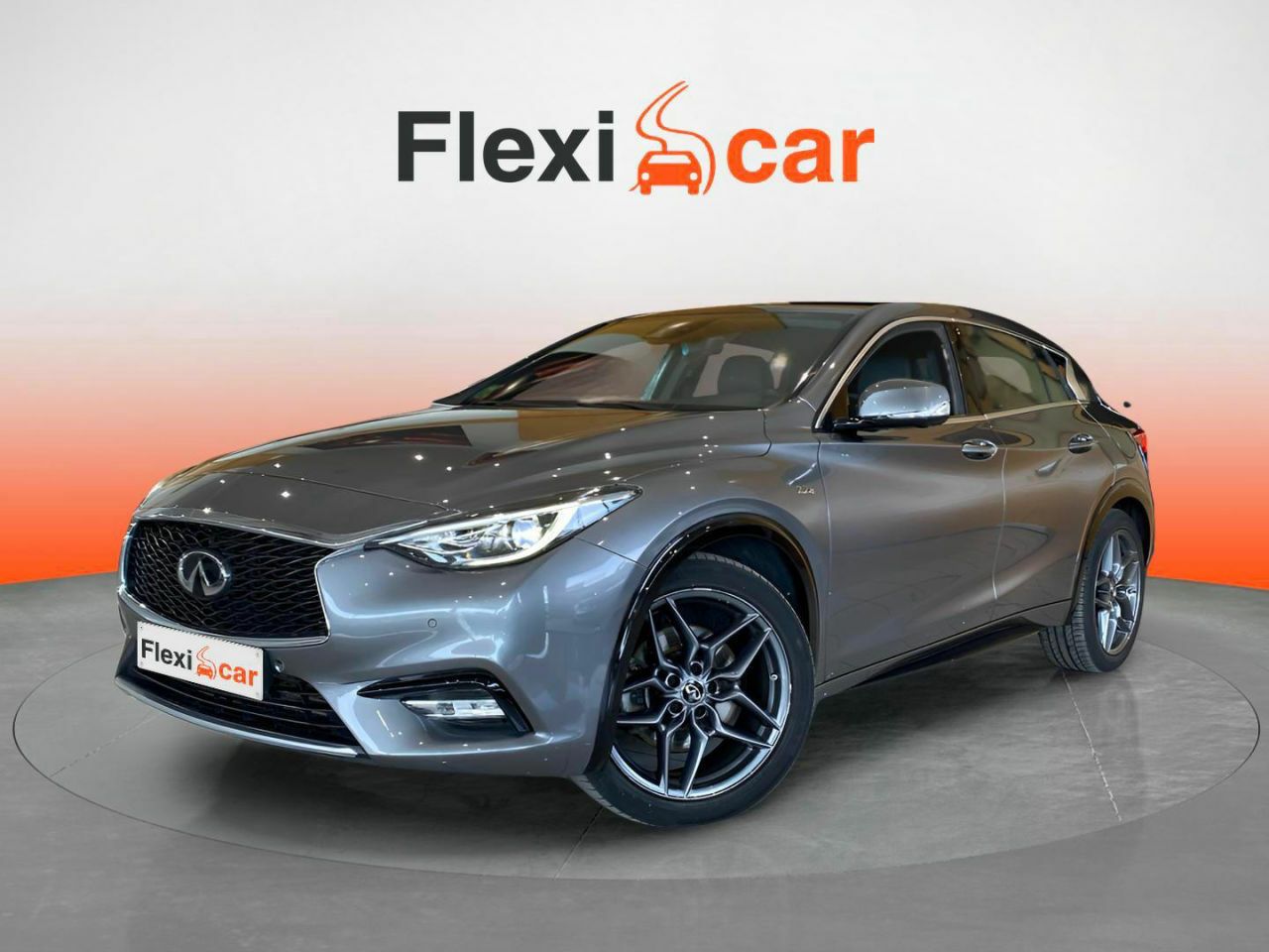 infiniti q30 2016 / foto grande (3)