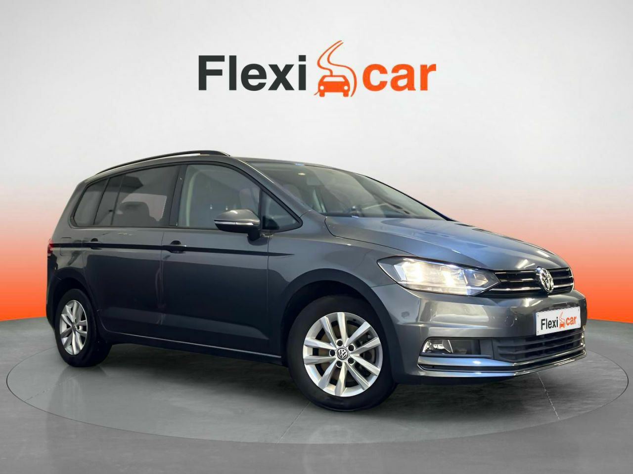 Vigo  de segunda mano - volkswagen touran 2018 /