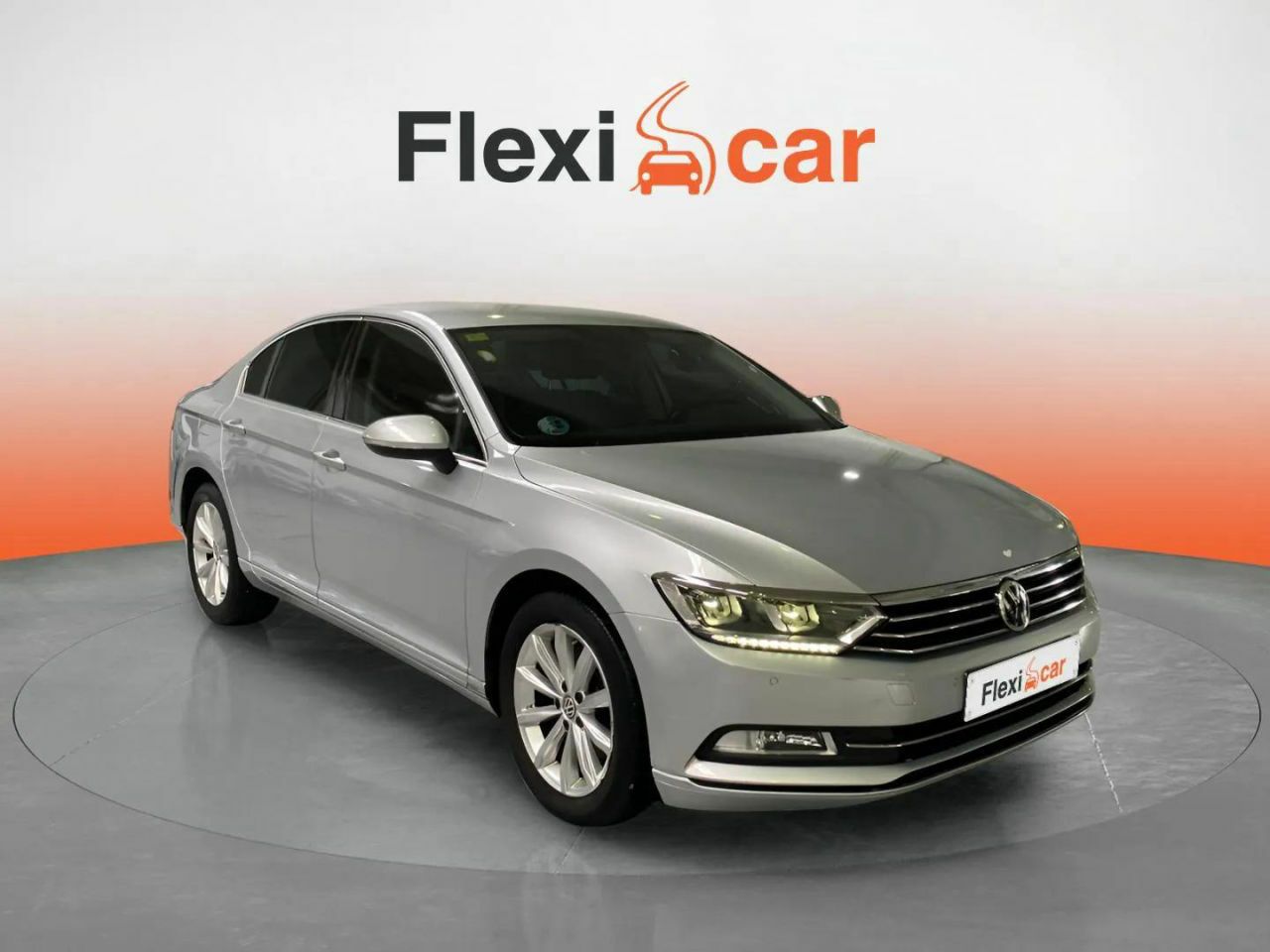 Gran piso sevilla  de segunda mano en Sevilla - volkswagen passat 2016 /