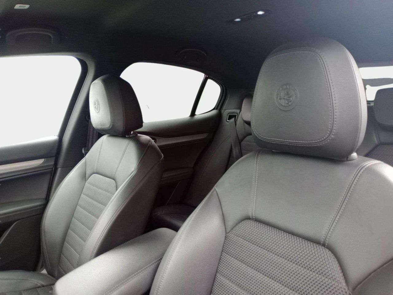 alfa romeo stelvio 2022 / foto grande (3)