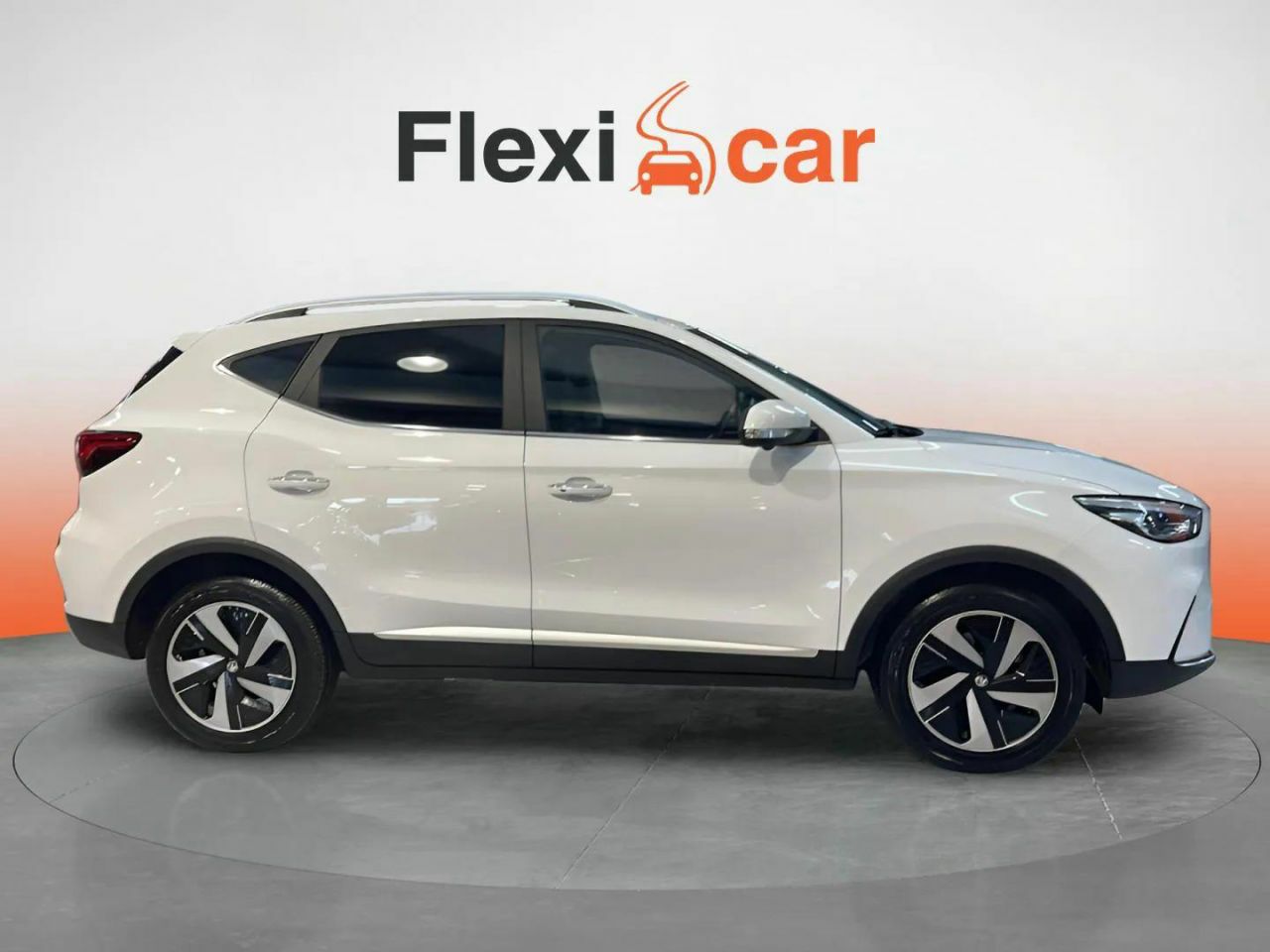 mg zs 2023 / foto grande (2)