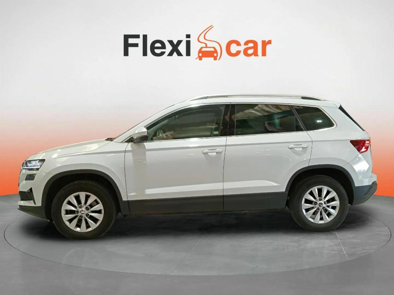 skoda karoq 2023 / foto grande (3)