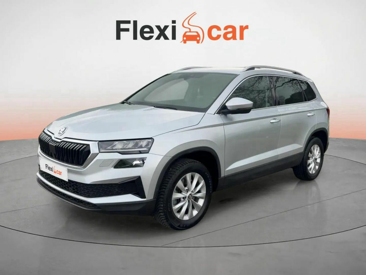 skoda karoq 2023 / foto grande (3)