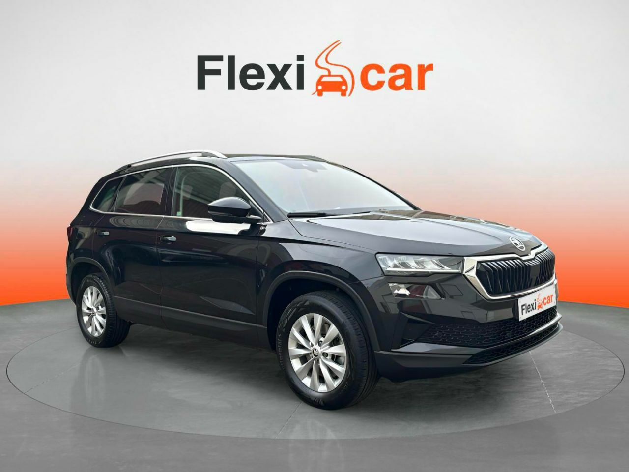 Nave preparada como  de segunda mano - skoda karoq 2023 /