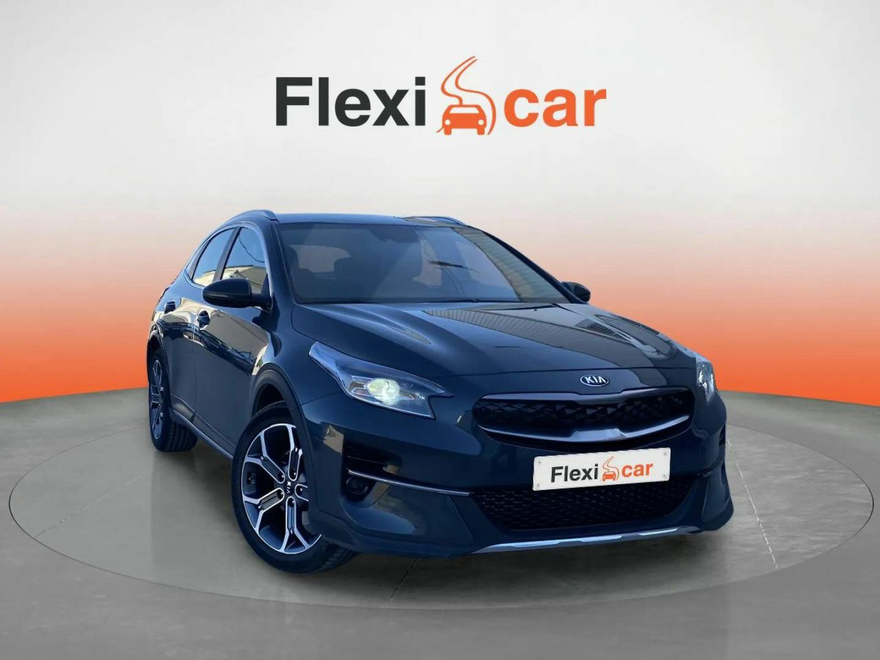 Corolla hibrido 140cv  de segunda mano - kia xceed 2021 /