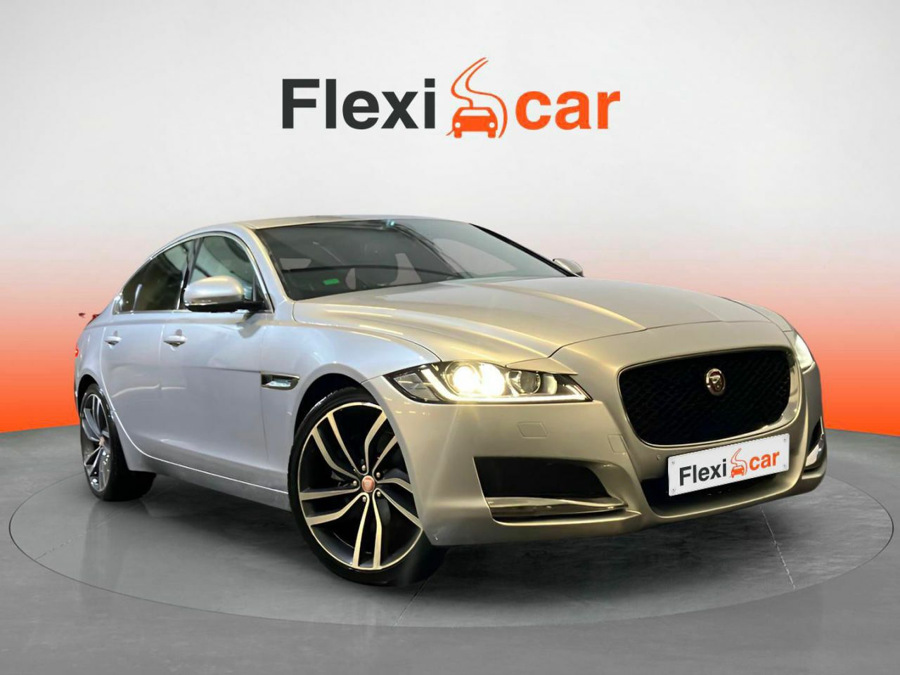 Foto jaguar xf 2017 /