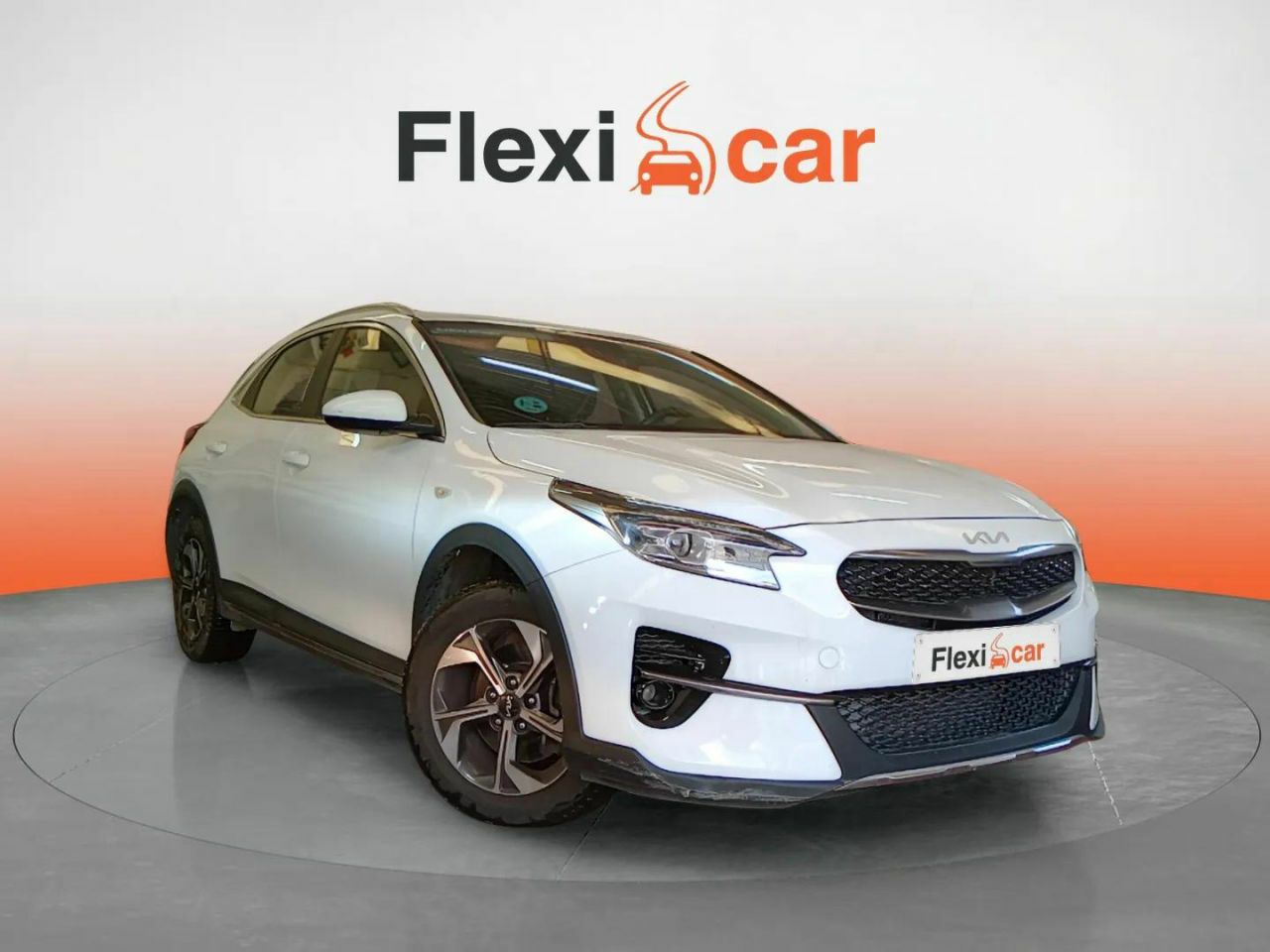 Kia ceed 5 plazas  de segunda mano - kia xceed 2022 /