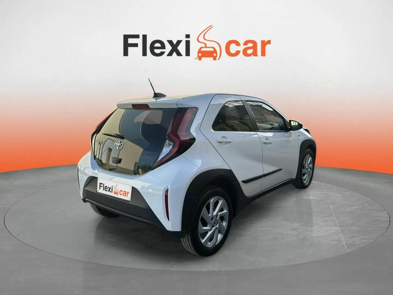 toyota aygo 2022 / foto grande (3)