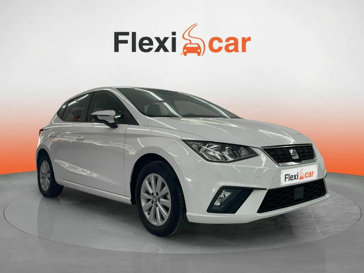 Sillas modernas amarillo blanco  de segunda mano - seat ibiza 2019 /