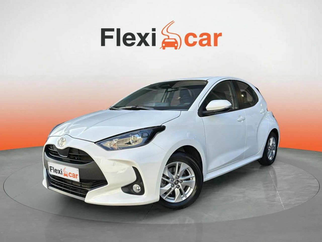 toyota yaris 2024 / foto grande (3)