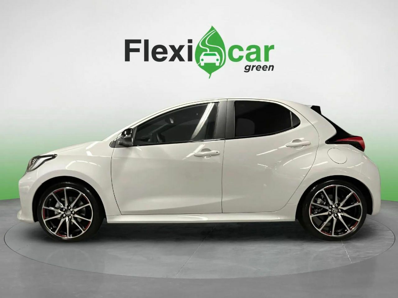 toyota yaris 2023 / foto grande (3)