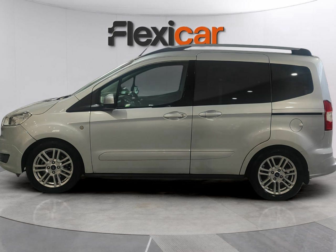 ford tourneo courier 2016 / foto grande (3)