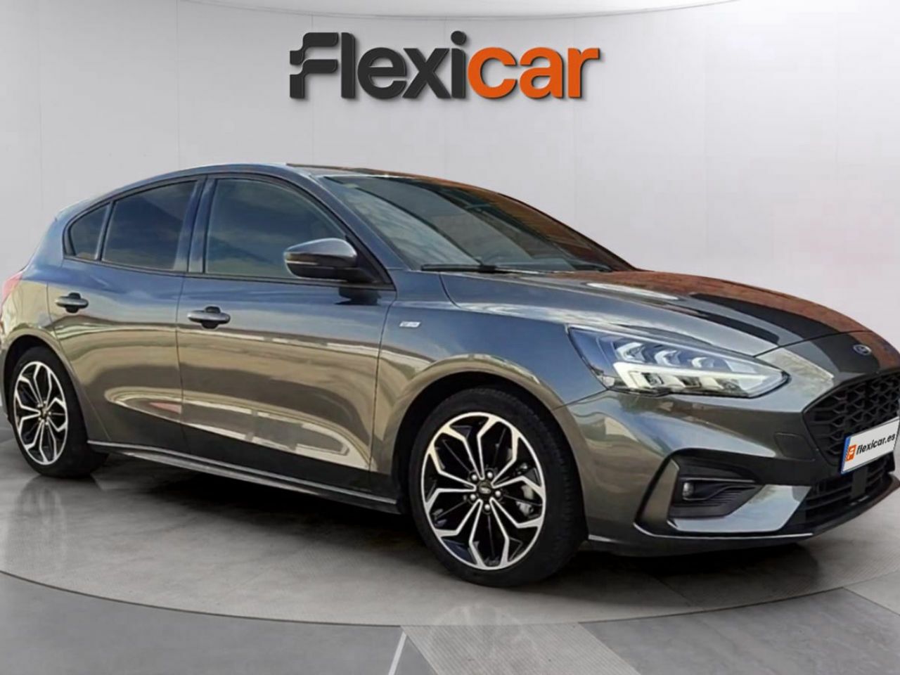 Ford focus gris  de segunda mano - ford focus 2020 /